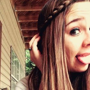 Meet your Posher, Sheena