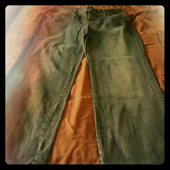 Jennifer Lopez Wide leg dark denim jeans