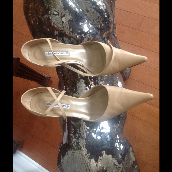 Charles David beige/tan stilettos