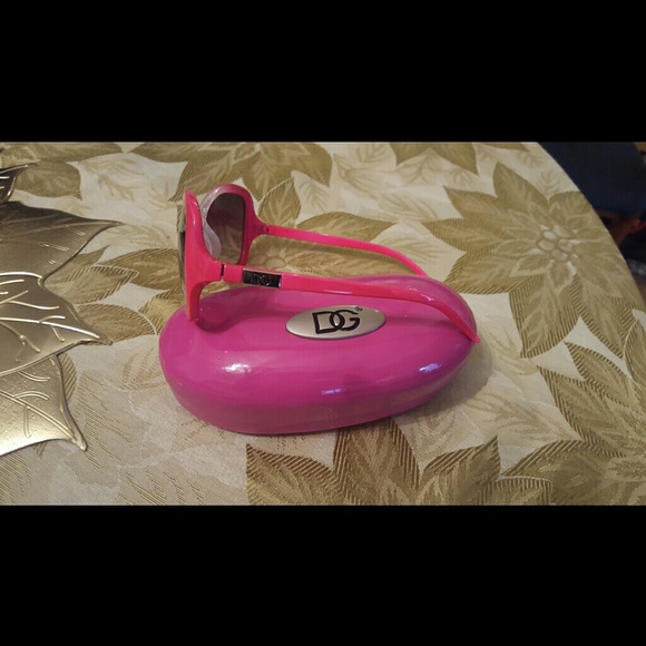 * SOLD* Cute Glasses - Picture 2 of 3