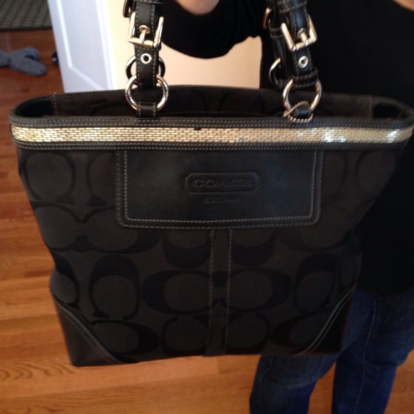 Coach authentic