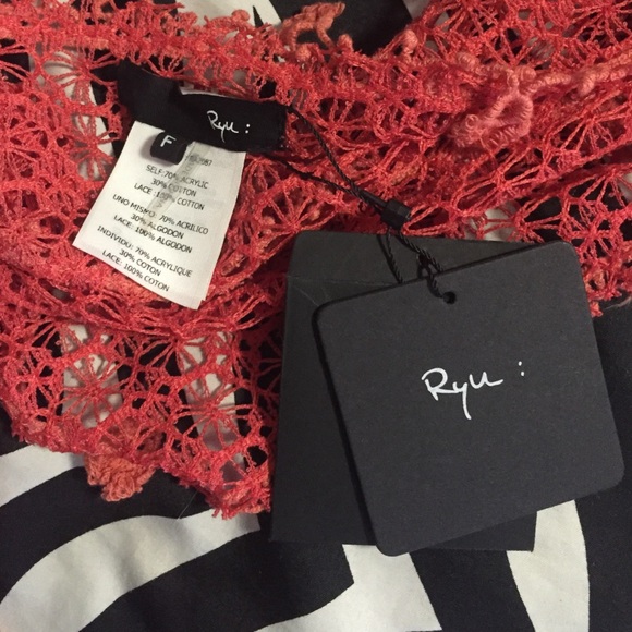 Scarf - Picture 2 of 4