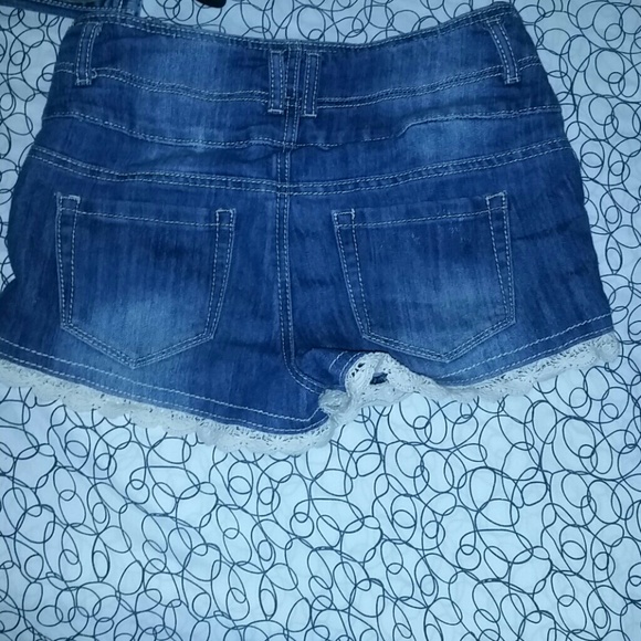 Laced shorts