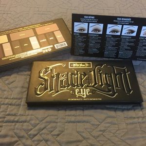 Kat Von D Shade and Light Eye Palette