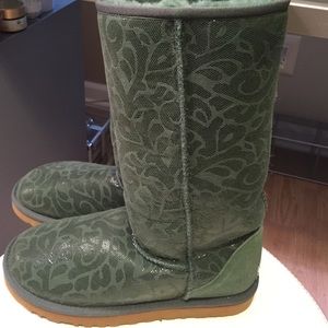 Hunter green Authentic Ugg boots