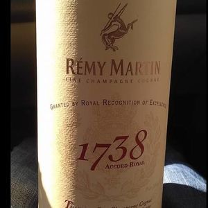 Meet your Posher, Dee dee