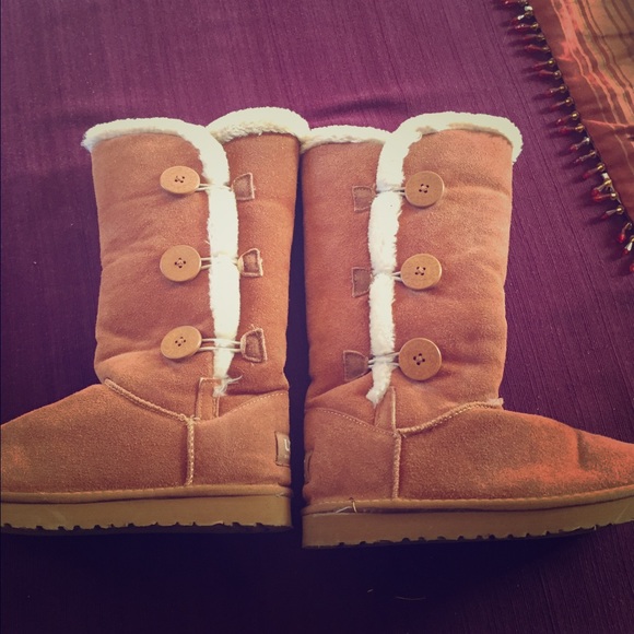 Ugg "Bailey" boots in Chesnut