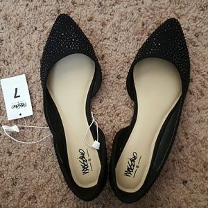 Black Elsie Flats