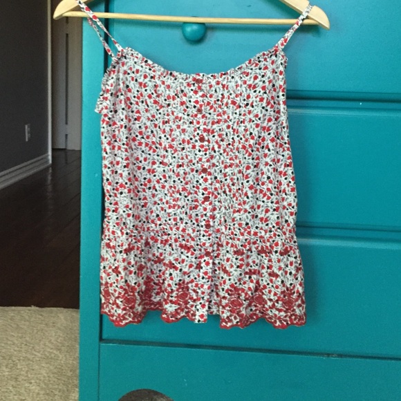 flowy button top tank