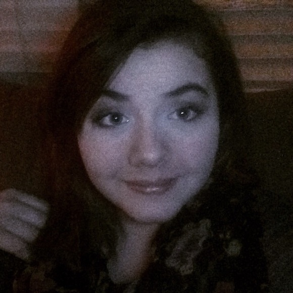 Meet the Posher Other - Meet your Posher, Noelle