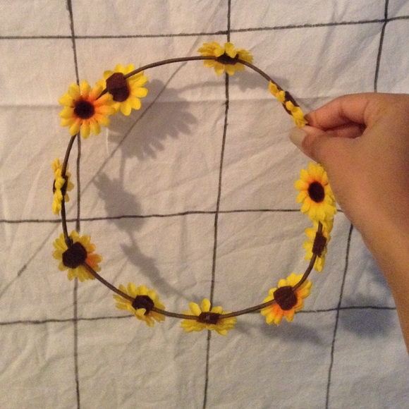 Sunflower Headband (fits all sizes)🌻