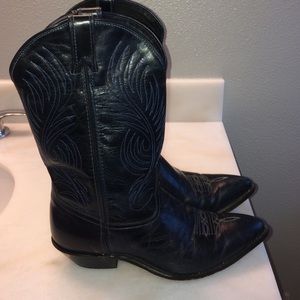 Leather cowboy boots in Navy