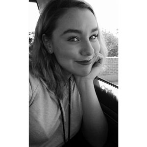 Meet your Posher, Mireya