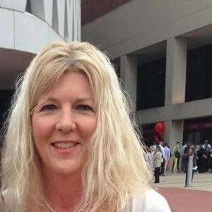 Meet your Posher, Debbie