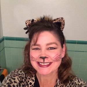 Meet your Posher, Holly