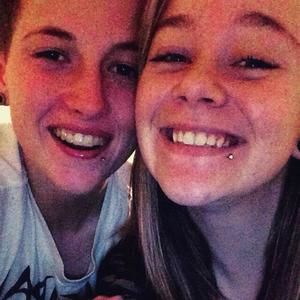 Meet your Posher, Lyra