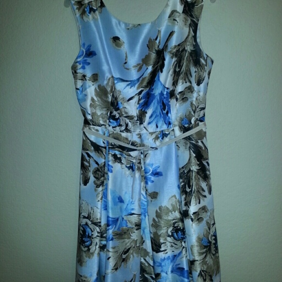 Floral dress (Dilliards)