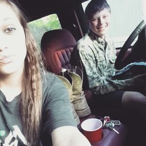 Meet your Posher, Katelyn