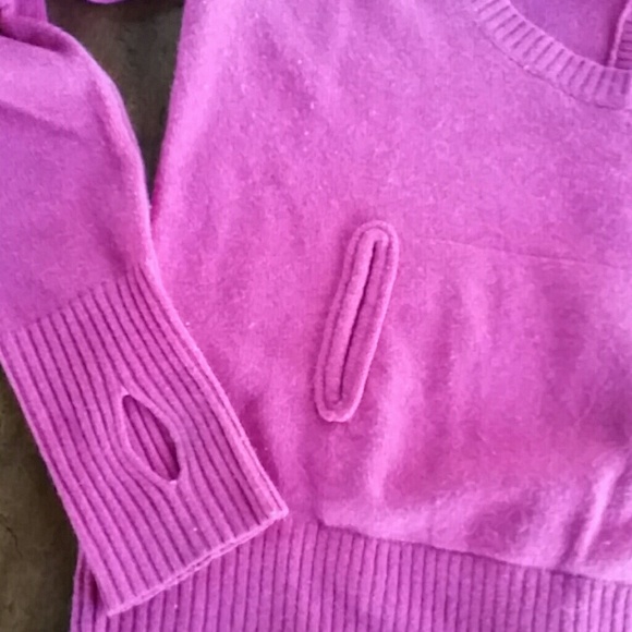 Pink cropped 100% Cashmere Sweater - Picture 2 of 3