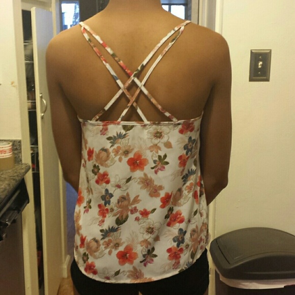 Flowy Tank Top - Picture 2 of 4