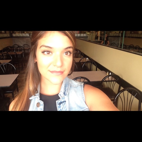 Meet your Posher, Nicole