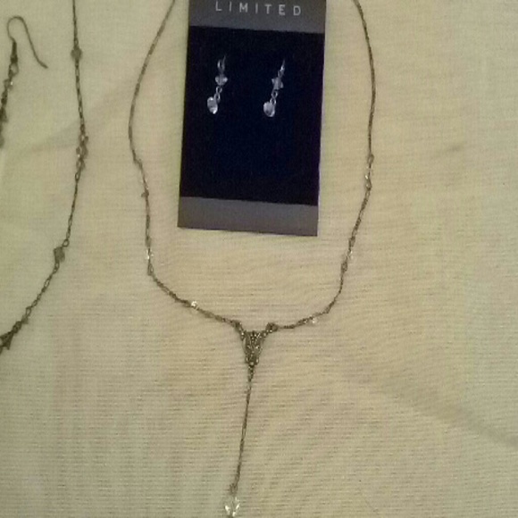 BRAND NEW 2 Limited Necklace and Earring Sets - Picture 2 of 4