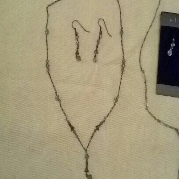 BRAND NEW 2 Limited Necklace and Earring Sets - Picture 3 of 4