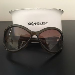 Like new YSL sunglasses