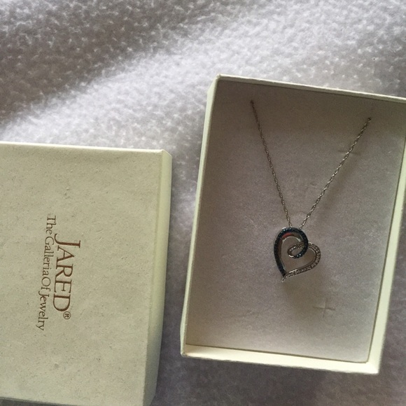 Jared heart necklace