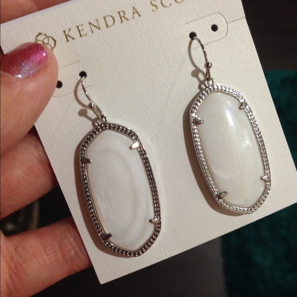 White pearl Elle's