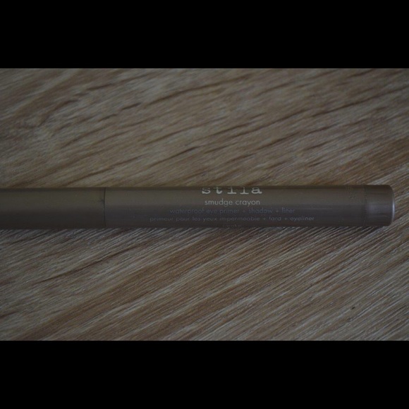 Stila smudge crayon in smoke - Picture 2 of 4