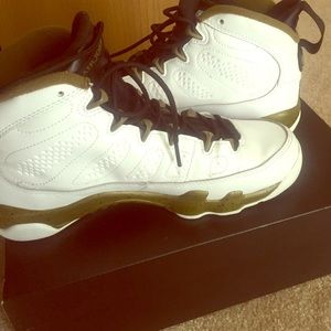 Air Jordan 9 Retro BG