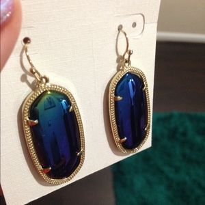 Black Iridescent Elle's