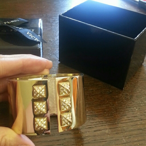 Victoria's Secret Cuff Bracelet - Picture 4 of 4