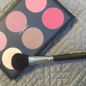 Authentic MAC 116 Brush