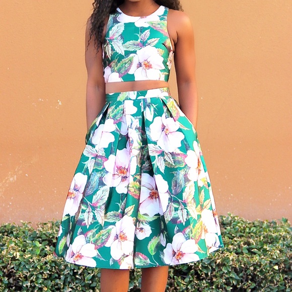 BCBGMaxAzria Other - Floral print Skirt set