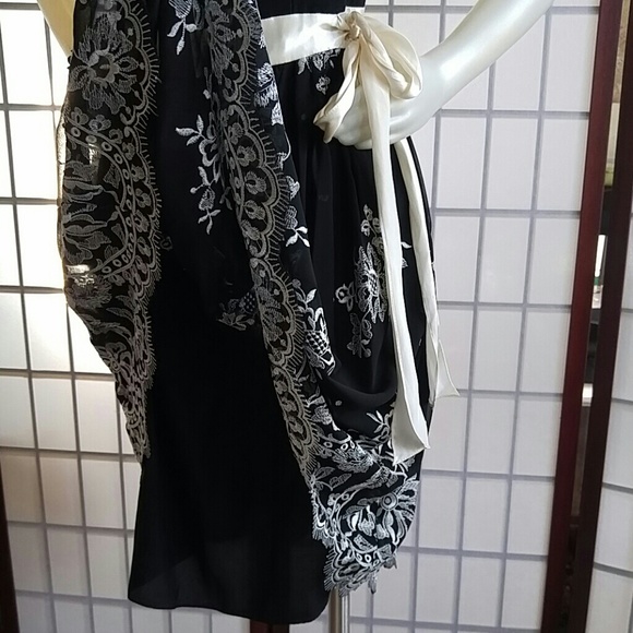 Dress - Picture 4 of 4