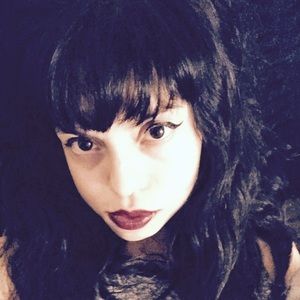 Meet your Posher, Luz