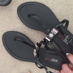 sandals w bow on them