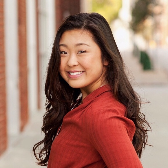 🛍Meet your Seller!🛍 - Picture 2 of 2