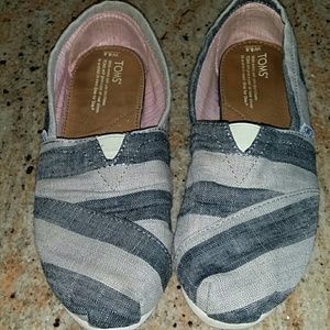 Toms