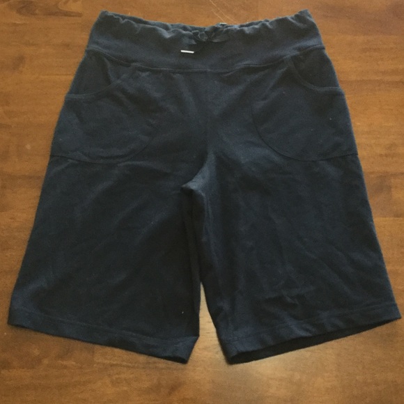 Lululemon above the knee shorts. Size 6.