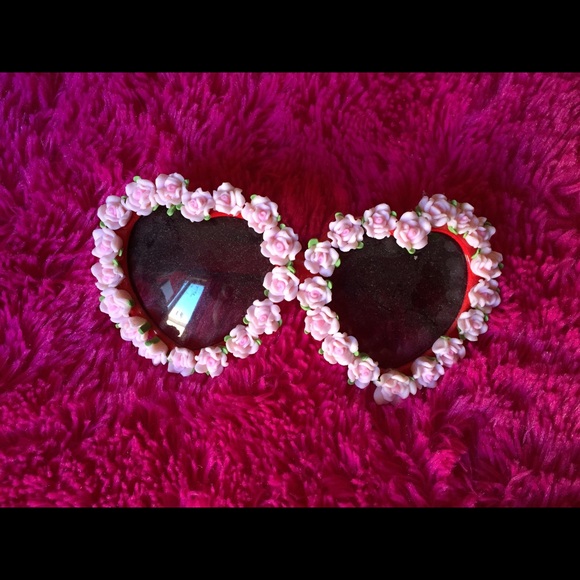 Flower heart shaped glasses