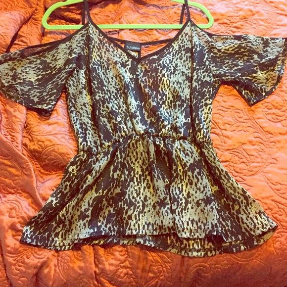 Flowy blouse with cut outs! - Picture 1 of 3