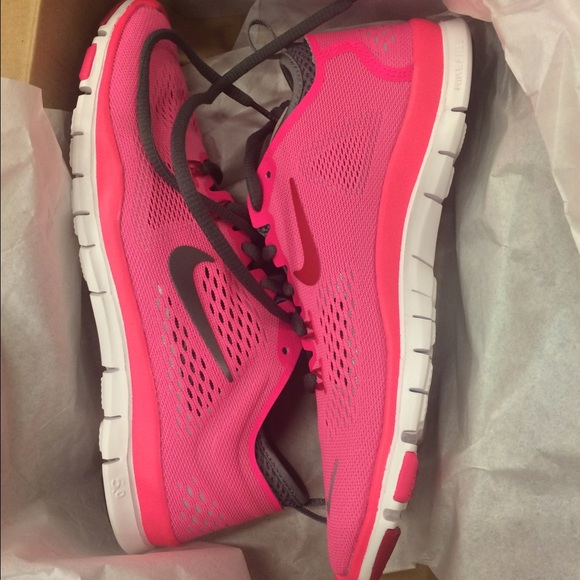 Nike Shoes - Pink nike