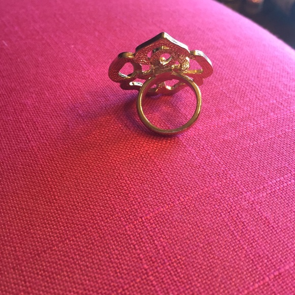 Flower Ring - Picture 2 of 3