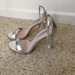 Steve Madden Stecy Pump- Silver size 7