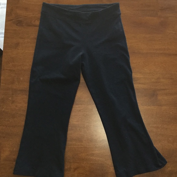Lululemon capris. Size 6.