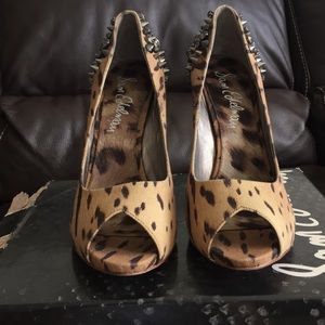 Sam Edelman lorissa leopard canvas peep toe pump