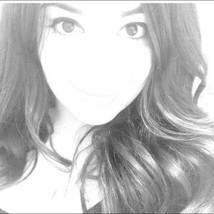 Meet your Posher, Iris